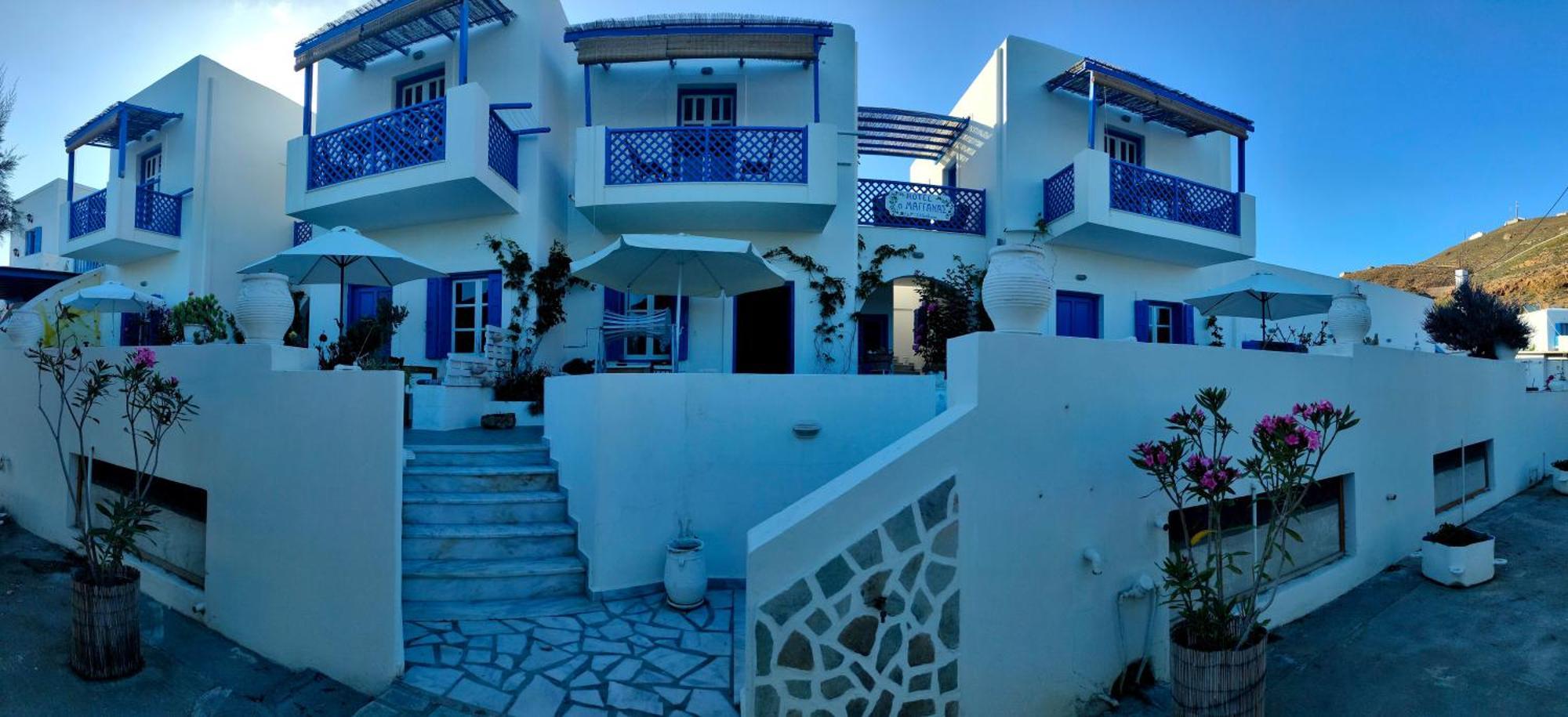 Maganas Hotel Livadi  Buitenkant foto