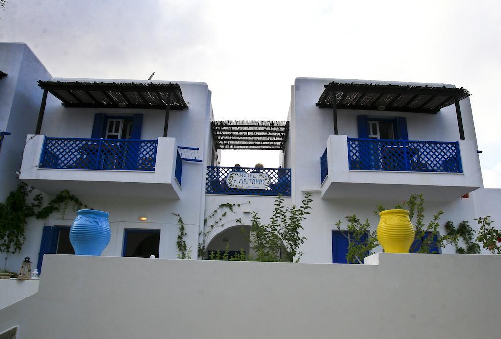 Maganas Hotel Livadi  Buitenkant foto